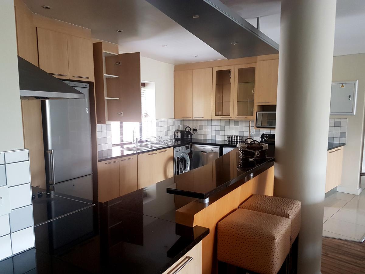 Weom Apartments Сандтон Екстер'єр фото