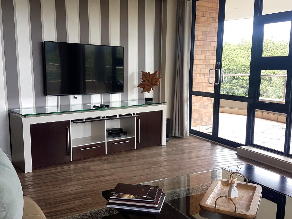 Weom Apartments Сандтон Екстер'єр фото